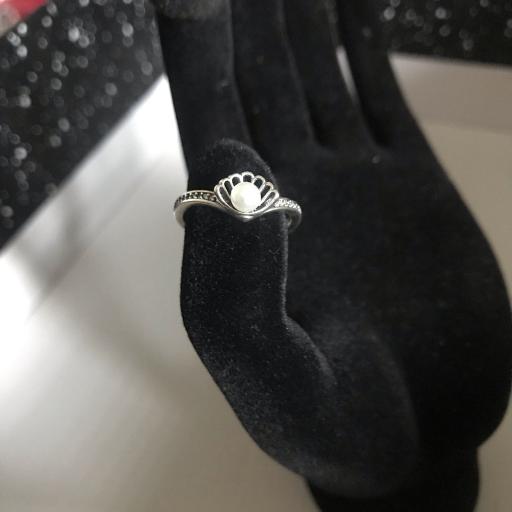 Sterling Silver Shell Pearl Accent Ring - Size 6